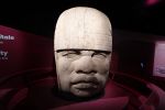 PICTURES/Montreal Museum of Archeology and History/t_Olmec25.JPG